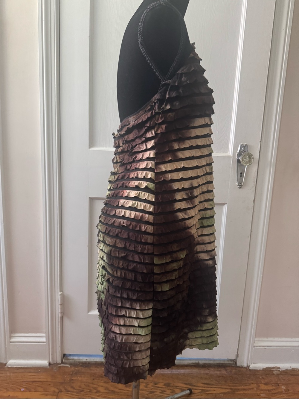 Connected Apparel Sleeveless Ruffle Dress – Women’s Size 12 – Great Condition - Picture 4 of 8